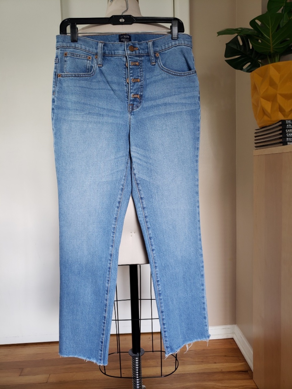 J.Crew Essential Straight Jeans Size 29